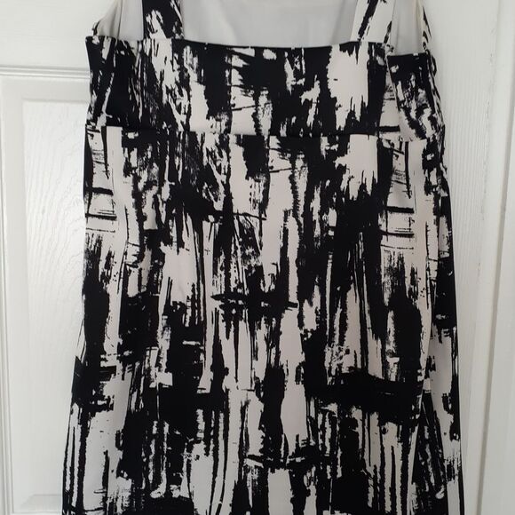 Ronnie Nicole plus sized shift cocktail Dress - Picture 10 of 13